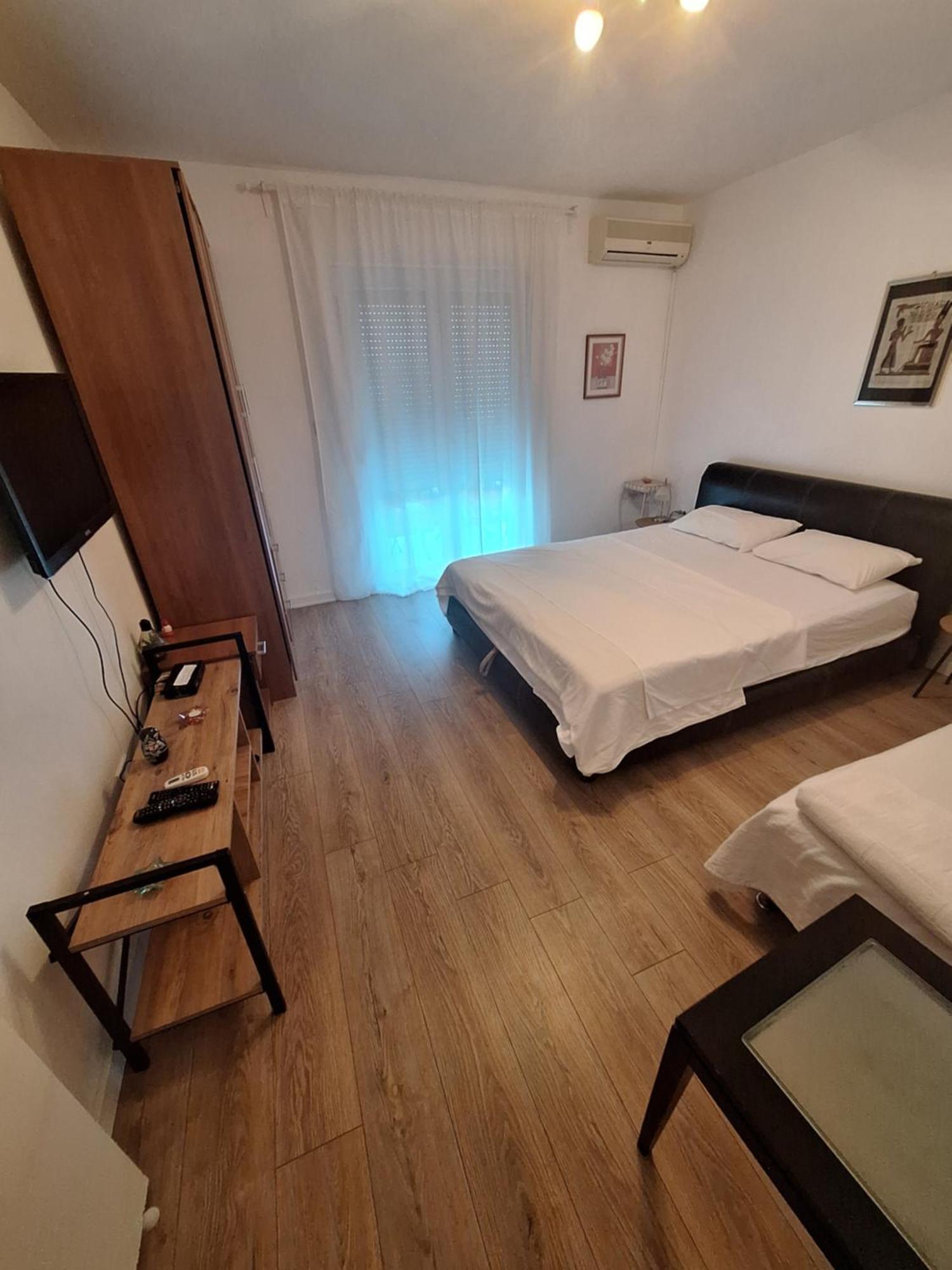 Apartments Lena Herceg Novi Szoba fotó