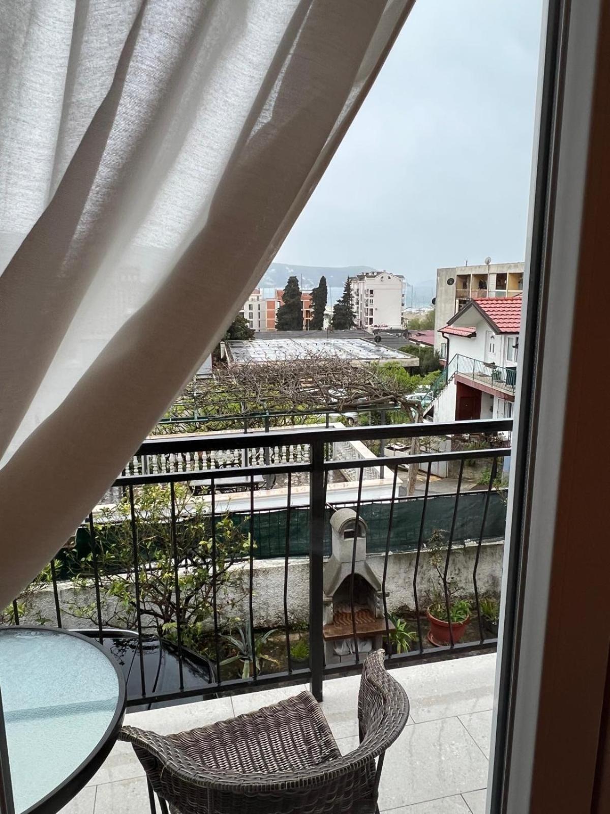 Apartments Lena Herceg Novi Kültér fotó