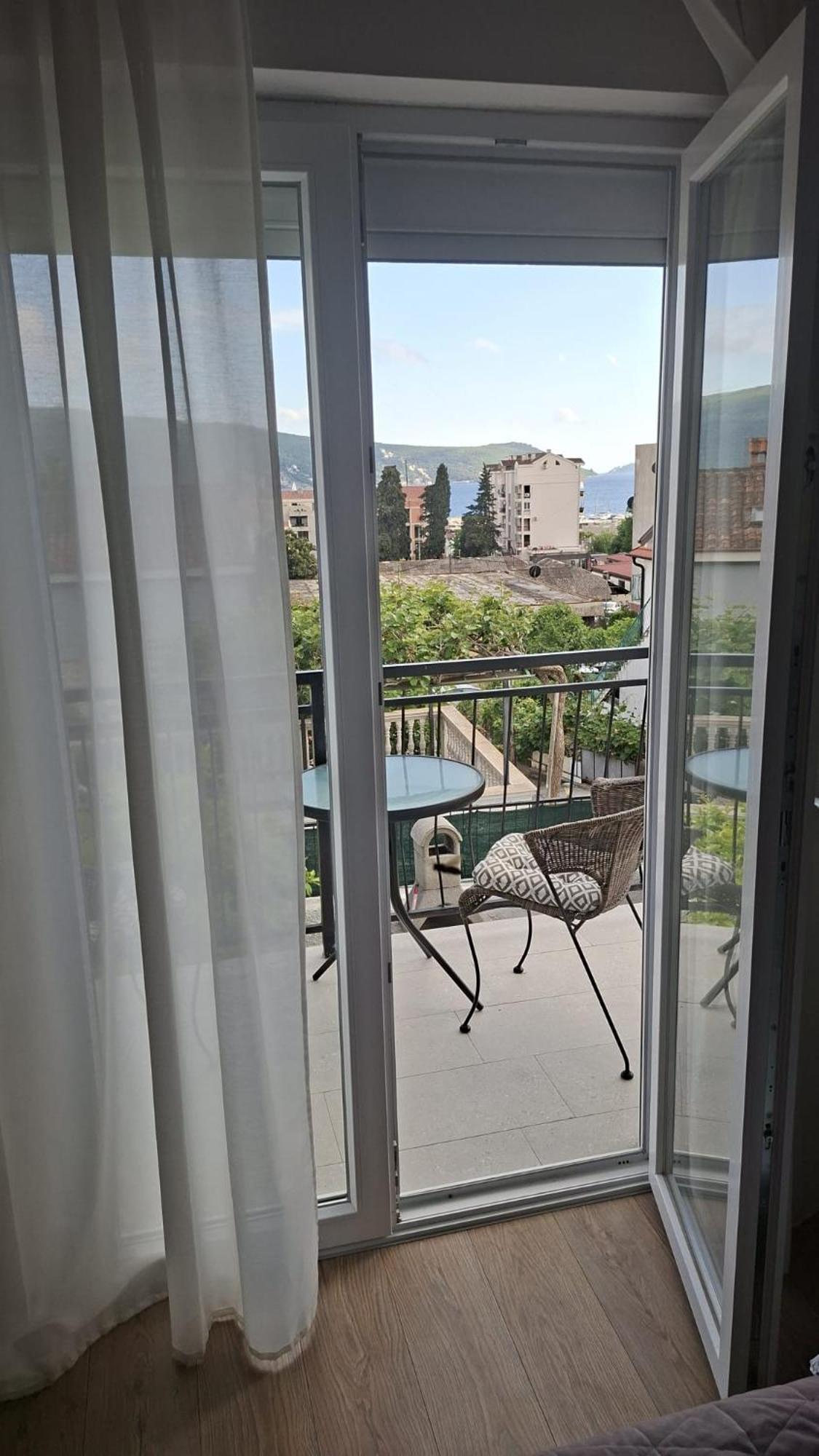 Apartments Lena Herceg Novi Kültér fotó